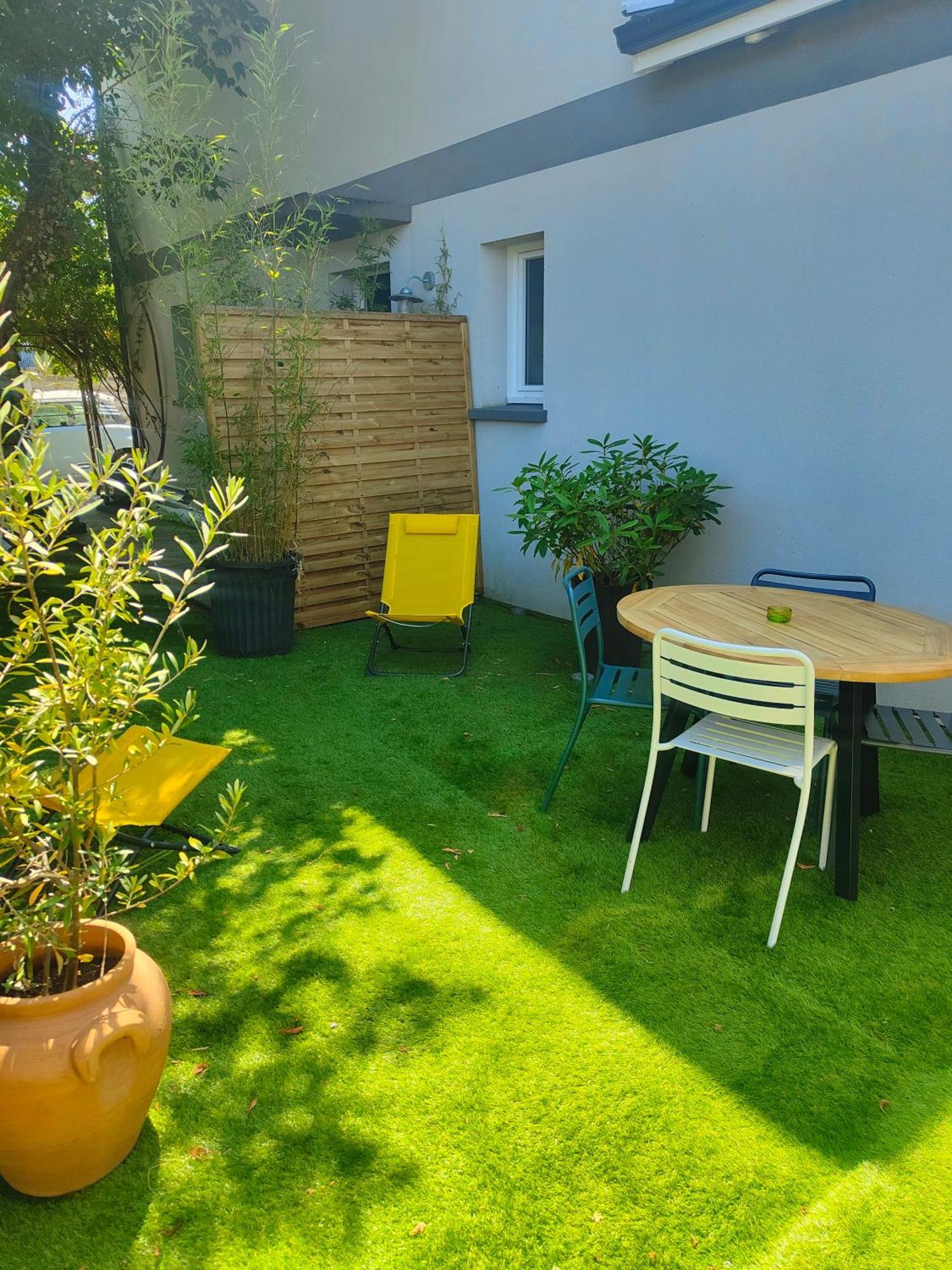 생-메다르-앙-잘 Tiny House Avec Jardin Et Acces Piscine Chauffee 빌라 외부 사진