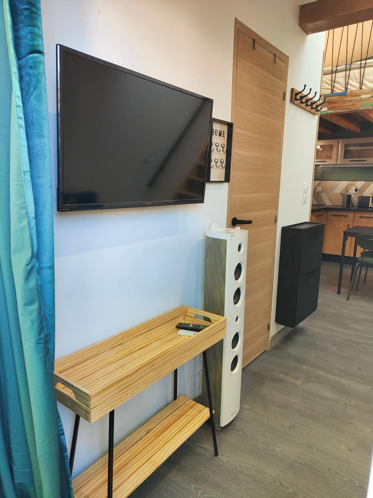 생-메다르-앙-잘 Tiny House Avec Jardin Et Acces Piscine Chauffee 빌라 외부 사진